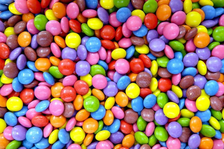 This image has an empty alt attribute; its file name is smarties-50838_1280.jpg